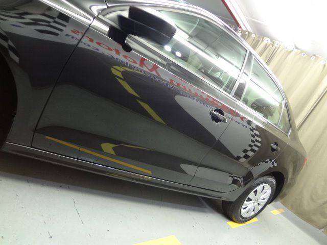 2011 Volkswagen Jetta 4dr Sedan 6A